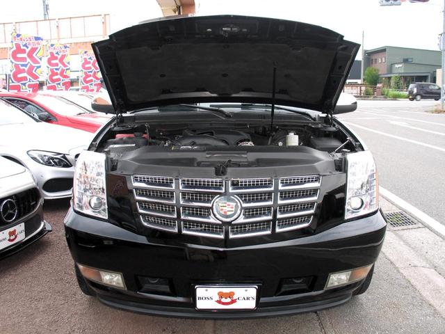 キャデラックエスカレード ＥＳＶ　ロング　６．２　ＡＷＤ　１ナンバー　黒革シート　シートヒーター　サンルーフ　ジオバンナ２６インチアルミホイール　メモリーナビ　フルセグＴＶ　Ｂｌｕｅｔｏｏｔｈ　バックカメラ　ＥＴＣ車載器　ＨＩＤ（16枚目）