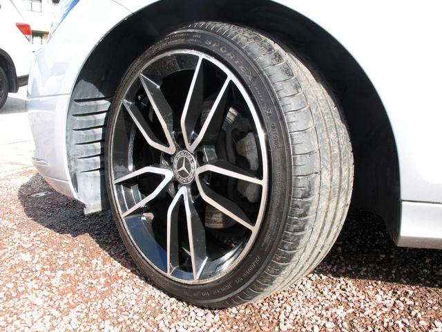 Cクラスステーションワゴン C300 ステーションワゴン アバンギャルド V6 3.0 右ハンドル 社外18インチアルミホイール 新品S-LOOKインナーブラックLEDユーロヘッドライト シーケンシャルウインカー ブラックグリル 純正HDナビTV 車検令和9年2月(9枚目)