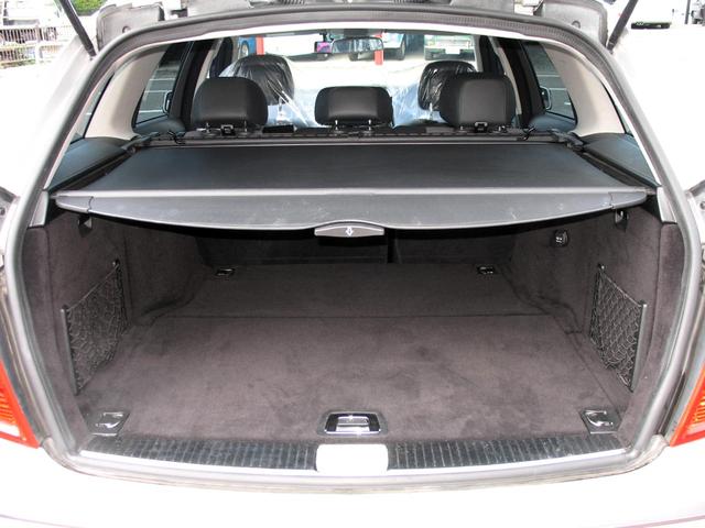 Cクラスステーションワゴン C300 ステーションワゴン アバンギャルド V6 3.0 右ハンドル 社外18インチアルミホイール 新品S-LOOKインナーブラックLEDユーロヘッドライト シーケンシャルウインカー ブラックグリル 純正HDナビTV 車検令和9年2月(22枚目)