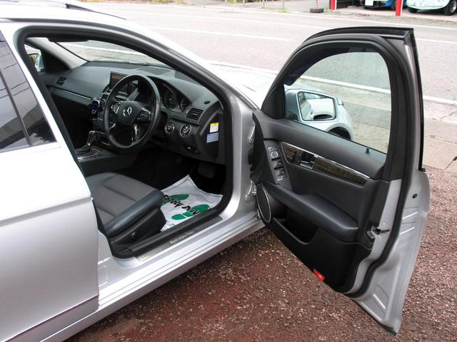 Cクラスステーションワゴン C300 ステーションワゴン アバンギャルド V6 3.0 右ハンドル 社外18インチアルミホイール 新品S-LOOKインナーブラックLEDユーロヘッドライト シーケンシャルウインカー ブラックグリル 純正HDナビTV 車検令和9年2月(33枚目)