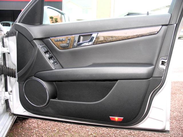 Cクラスステーションワゴン C300 ステーションワゴン アバンギャルド V6 3.0 右ハンドル 社外18インチアルミホイール 新品S-LOOKインナーブラックLEDユーロヘッドライト シーケンシャルウインカー ブラックグリル 純正HDナビTV 車検令和9年2月(34枚目)