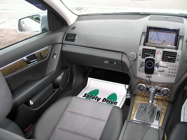 Cクラスステーションワゴン C300 ステーションワゴン アバンギャルド V6 3.0 右ハンドル 社外18インチアルミホイール 新品S-LOOKインナーブラックLEDユーロヘッドライト シーケンシャルウインカー ブラックグリル 純正HDナビTV 車検令和9年2月(41枚目)