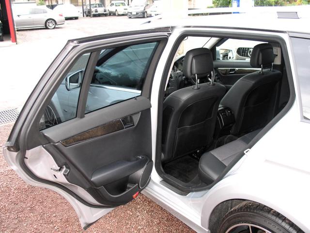 Cクラスステーションワゴン C300 ステーションワゴン アバンギャルド V6 3.0 右ハンドル 社外18インチアルミホイール 新品S-LOOKインナーブラックLEDユーロヘッドライト シーケンシャルウインカー ブラックグリル 純正HDナビTV 車検令和9年2月(42枚目)