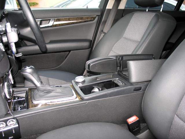 Cクラスステーションワゴン C300 ステーションワゴン アバンギャルド V6 3.0 右ハンドル 社外18インチアルミホイール 新品S-LOOKインナーブラックLEDユーロヘッドライト シーケンシャルウインカー ブラックグリル 純正HDナビTV 車検令和9年2月(57枚目)