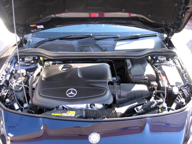 CLAクラス CLA180 スポーツ 進化型レーダーセーフティPKG AMGスポーツ パナメリカーナグリル AMG18インチアルミ 専用赤ステッチハーフレザーシート HDDナビ フルセグTV走行中OK Bluetooth(12枚目)