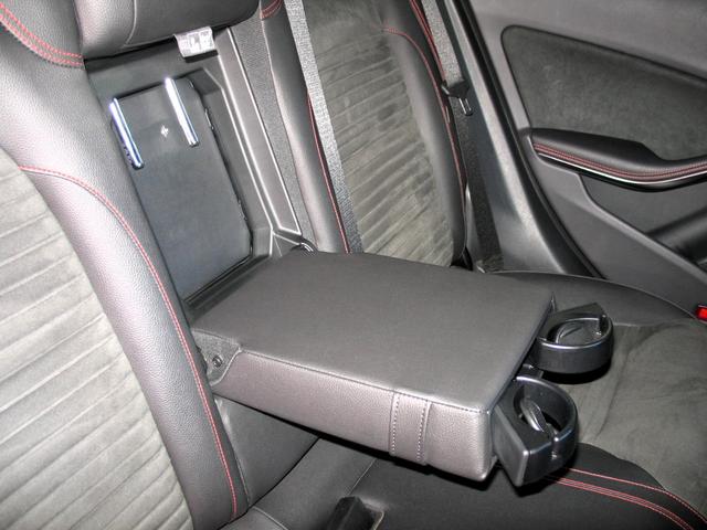 CLAクラス CLA180 スポーツ 進化型レーダーセーフティPKG AMGスポーツ パナメリカーナグリル AMG18インチアルミ 専用赤ステッチハーフレザーシート HDDナビ フルセグTV走行中OK Bluetooth(37枚目)