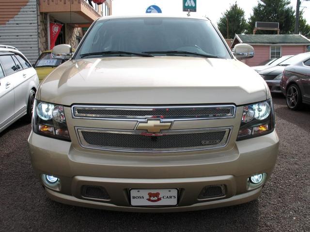 シボレーアバランチ １５００　５．３　Ｖ８　クルーキャブ　１ナンバー５人乗り　１８インチマッドブラックアルミ＆Ｍ／Ｔタイヤ　ＧＩＢＳＯＮマフラー　Ｔ－ＲＥＸメッシュグリル　カスタムインテリア（8枚目）