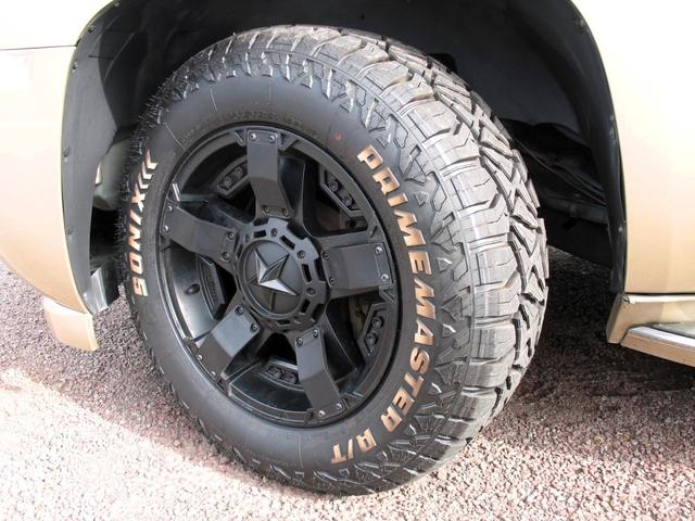 シボレーアバランチ １５００　５．３　Ｖ８　クルーキャブ　１ナンバー５人乗り　１８インチマッドブラックアルミ＆Ｍ／Ｔタイヤ　ＧＩＢＳＯＮマフラー　Ｔ－ＲＥＸメッシュグリル　カスタムインテリア（21枚目）