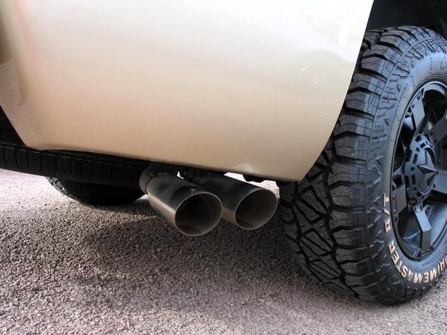 シボレーアバランチ １５００　５．３　Ｖ８　クルーキャブ　１ナンバー５人乗り　１８インチマッドブラックアルミ＆Ｍ／Ｔタイヤ　ＧＩＢＳＯＮマフラー　Ｔ－ＲＥＸメッシュグリル　カスタムインテリア（28枚目）