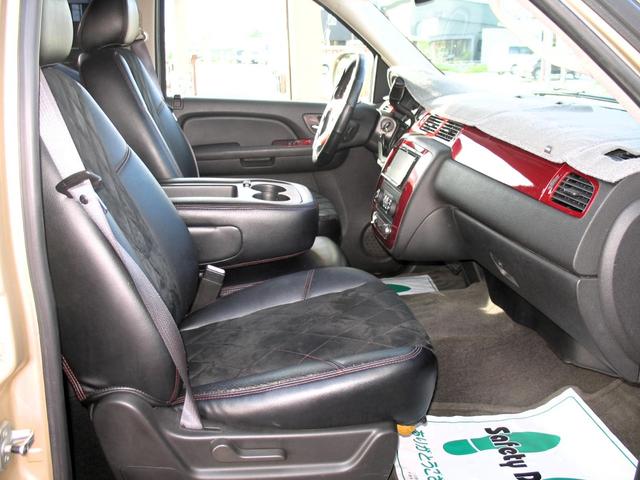 シボレーアバランチ １５００　５．３　Ｖ８　クルーキャブ　１ナンバー５人乗り　１８インチマッドブラックアルミ＆Ｍ／Ｔタイヤ　ＧＩＢＳＯＮマフラー　Ｔ－ＲＥＸメッシュグリル　カスタムインテリア（32枚目）