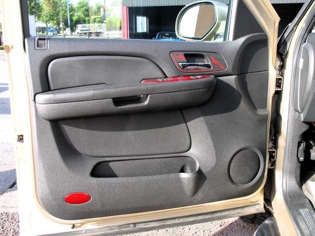 シボレーアバランチ １５００　５．３　Ｖ８　クルーキャブ　１ナンバー５人乗り　１８インチマッドブラックアルミ＆Ｍ／Ｔタイヤ　ＧＩＢＳＯＮマフラー　Ｔ－ＲＥＸメッシュグリル　カスタムインテリア（35枚目）