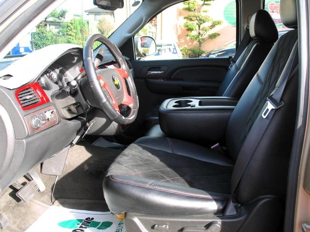 シボレーアバランチ １５００　５．３　Ｖ８　クルーキャブ　１ナンバー５人乗り　１８インチマッドブラックアルミ＆Ｍ／Ｔタイヤ　ＧＩＢＳＯＮマフラー　Ｔ－ＲＥＸメッシュグリル　カスタムインテリア（37枚目）