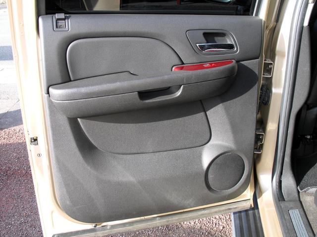 シボレーアバランチ １５００　５．３　Ｖ８　クルーキャブ　１ナンバー５人乗り　１８インチマッドブラックアルミ＆Ｍ／Ｔタイヤ　ＧＩＢＳＯＮマフラー　Ｔ－ＲＥＸメッシュグリル　カスタムインテリア（40枚目）