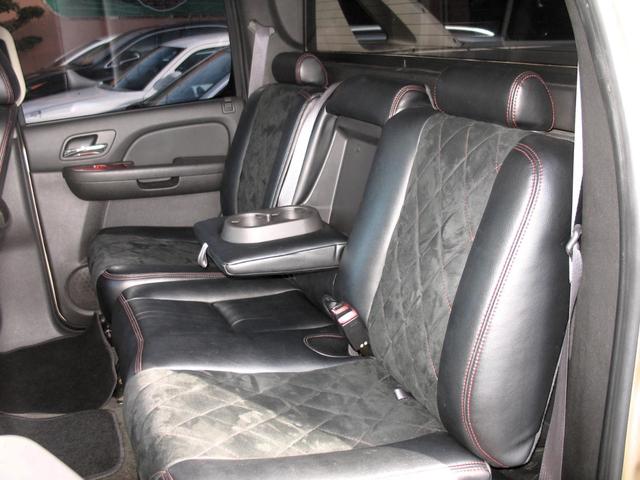 シボレーアバランチ １５００　５．３　Ｖ８　クルーキャブ　１ナンバー５人乗り　１８インチマッドブラックアルミ＆Ｍ／Ｔタイヤ　ＧＩＢＳＯＮマフラー　Ｔ－ＲＥＸメッシュグリル　カスタムインテリア（42枚目）