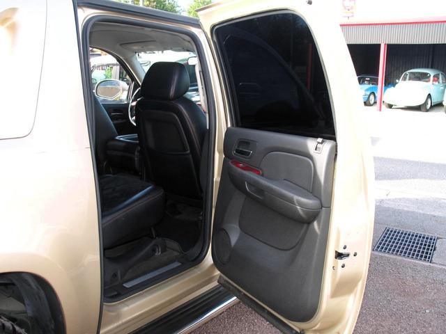 シボレーアバランチ １５００　５．３　Ｖ８　クルーキャブ　１ナンバー５人乗り　１８インチマッドブラックアルミ＆Ｍ／Ｔタイヤ　ＧＩＢＳＯＮマフラー　Ｔ－ＲＥＸメッシュグリル　カスタムインテリア（43枚目）