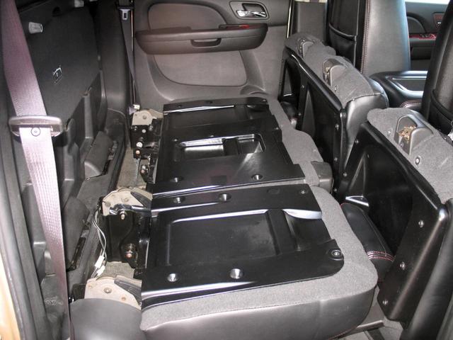 シボレーアバランチ １５００　５．３　Ｖ８　クルーキャブ　１ナンバー５人乗り　１８インチマッドブラックアルミ＆Ｍ／Ｔタイヤ　ＧＩＢＳＯＮマフラー　Ｔ－ＲＥＸメッシュグリル　カスタムインテリア（49枚目）