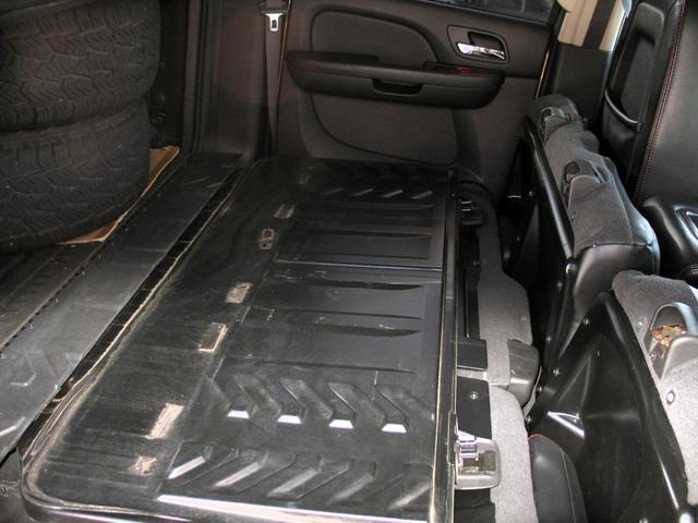 シボレーアバランチ １５００　５．３　Ｖ８　クルーキャブ　１ナンバー５人乗り　１８インチマッドブラックアルミ＆Ｍ／Ｔタイヤ　ＧＩＢＳＯＮマフラー　Ｔ－ＲＥＸメッシュグリル　カスタムインテリア（50枚目）