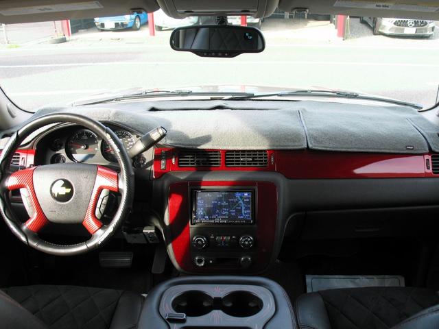 シボレーアバランチ １５００　５．３　Ｖ８　クルーキャブ　１ナンバー５人乗り　１８インチマッドブラックアルミ＆Ｍ／Ｔタイヤ　ＧＩＢＳＯＮマフラー　Ｔ－ＲＥＸメッシュグリル　カスタムインテリア（57枚目）