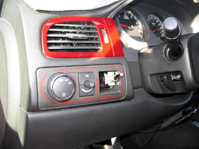 シボレーアバランチ １５００　５．３　Ｖ８　クルーキャブ　１ナンバー５人乗り　１８インチマッドブラックアルミ＆Ｍ／Ｔタイヤ　ＧＩＢＳＯＮマフラー　Ｔ－ＲＥＸメッシュグリル　カスタムインテリア（68枚目）