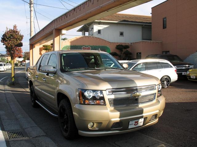 シボレーアバランチ １５００　５．３　Ｖ８　クルーキャブ　１ナンバー５人乗り　１８インチマッドブラックアルミ＆Ｍ／Ｔタイヤ　ＧＩＢＳＯＮマフラー　Ｔ－ＲＥＸメッシュグリル　カスタムインテリア（74枚目）