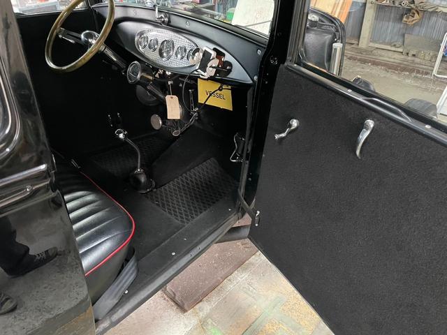 フォードその他 Ｍｏｄｅｌ　Ａ　クーペ　３５０ＥＧ　５．７　Ｖ８　４速Ａ／Ｔ　国内１オーナー　スチールボディ（11枚目）