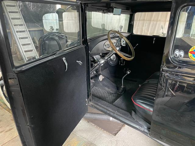 フォードその他 Ｍｏｄｅｌ　Ａ　クーペ　３５０ＥＧ　５．７　Ｖ８　４速Ａ／Ｔ　国内１オーナー　スチールボディ（12枚目）