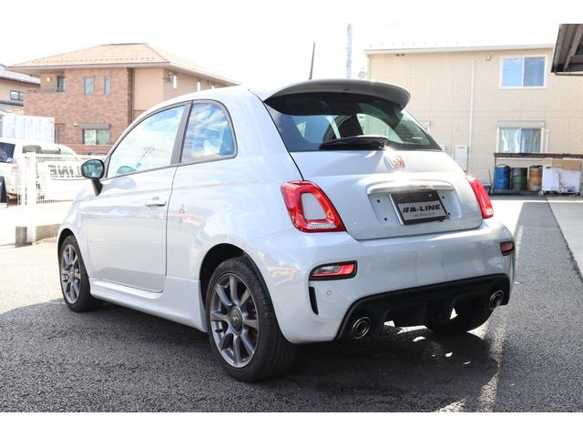ベースグレード 1オーナー ディーラー車 パドルシフト パーキングセンサー ETC 純正ブースト計 HIDライト Uconnect ドライブレコーダー 禁煙車 取説 記録簿 スペアキー Bluetoothオーディオ(5枚目)