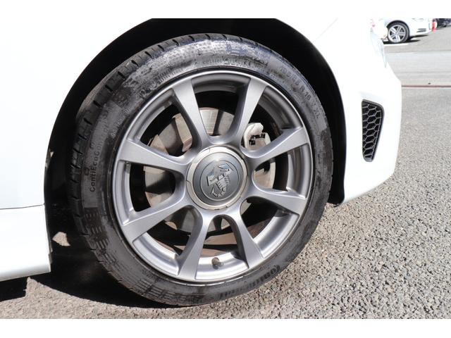 ベースグレード 1オーナー ディーラー車 パドルシフト パーキングセンサー ETC 純正ブースト計 HIDライト Uconnect ドライブレコーダー 禁煙車 取説 記録簿 スペアキー Bluetoothオーディオ(22枚目)