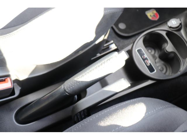 ベースグレード 1オーナー ディーラー車 パドルシフト パーキングセンサー ETC 純正ブースト計 HIDライト Uconnect ドライブレコーダー 禁煙車 取説 記録簿 スペアキー Bluetoothオーディオ(39枚目)