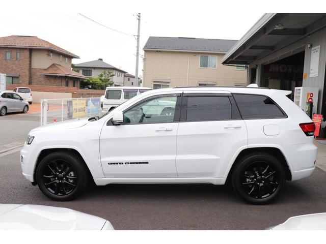 アルティテュード 特別仕様車 グロスブラック20インチアルミホイール クォドラリフトエアサスペンション 純正ナビ フルセグTV バックカメラ フロントカメラ サイドカメラ オートハイビーム クルーズコントロール ETC(63枚目)