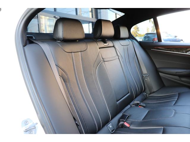 530i Mスポーツ ワンオーナー車・純正ナビ・フルセグTV・全方位モニター・ブレーキアシスト・LEDヘッドライト・アダプティブクルーズコントロール・キーフリーシステム・ミラーETC・全席シートヒーター・ブラックレザー(14枚目)