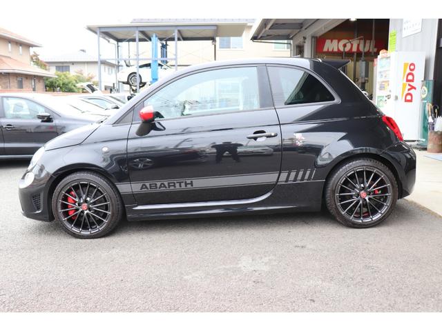 アバルト595 コンペティツィオーネ Uconnect7インチディスプレイ/バイキセノン/前後ドライブレコーダー/Bremboレッドキャリパー/サベルト製ハーフレザースポーツシート/レコードモンツァ/純正17インチアルミホイール/ETC(4枚目)