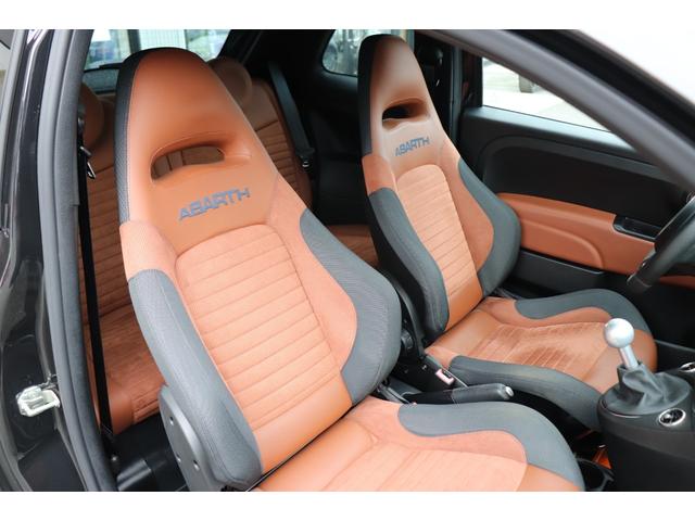 アバルト595 コンペティツィオーネ Uconnect7インチディスプレイ/バイキセノン/前後ドライブレコーダー/Bremboレッドキャリパー/サベルト製ハーフレザースポーツシート/レコードモンツァ/純正17インチアルミホイール/ETC(9枚目)