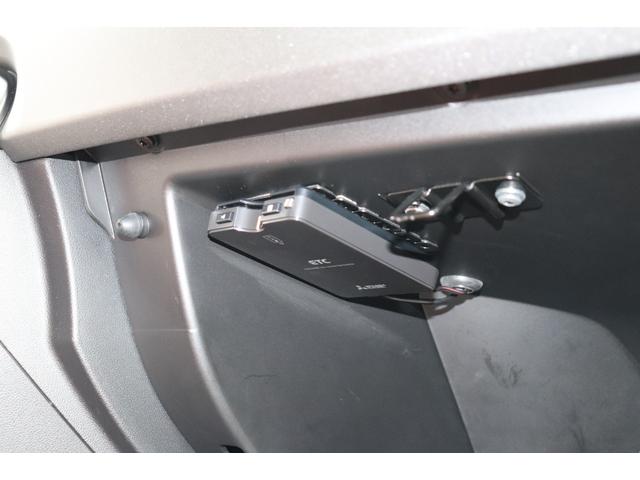 アバルト595 コンペティツィオーネ Uconnect7インチディスプレイ/バイキセノン/前後ドライブレコーダー/Bremboレッドキャリパー/サベルト製ハーフレザースポーツシート/レコードモンツァ/純正17インチアルミホイール/ETC(19枚目)