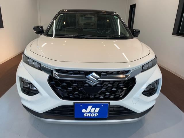 フロンクス ベースグレード　届出済未使用車　純正９インチナビ　全方位モニター　ワイアレス充電器　衝突軽減ブレーキ　ＬＥＤヘッドライト　フロアマット　アダプティブクルコン　ＬＥＤヘッドライト　スマートキー２個（8枚目）
