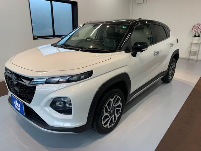 フロンクス ベースグレード　届出済未使用車　純正９インチナビ　全方位モニター　ワイアレス充電器　衝突軽減ブレーキ　ＬＥＤヘッドライト　フロアマット　アダプティブクルコン　ＬＥＤヘッドライト　スマートキー２個（10枚目）