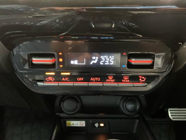 フロンクス ベースグレード　届出済未使用車　純正９インチナビ　全方位モニター　ワイアレス充電器　衝突軽減ブレーキ　ＬＥＤヘッドライト　フロアマット　アダプティブクルコン　ＬＥＤヘッドライト　スマートキー２個（34枚目）