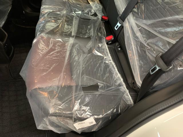 フロンクス ベースグレード　届出済未使用車　純正９インチナビ　全方位モニター　ワイアレス充電器　衝突軽減ブレーキ　ＬＥＤヘッドライト　フロアマット　アダプティブクルコン　ＬＥＤヘッドライト　スマートキー２個（47枚目）