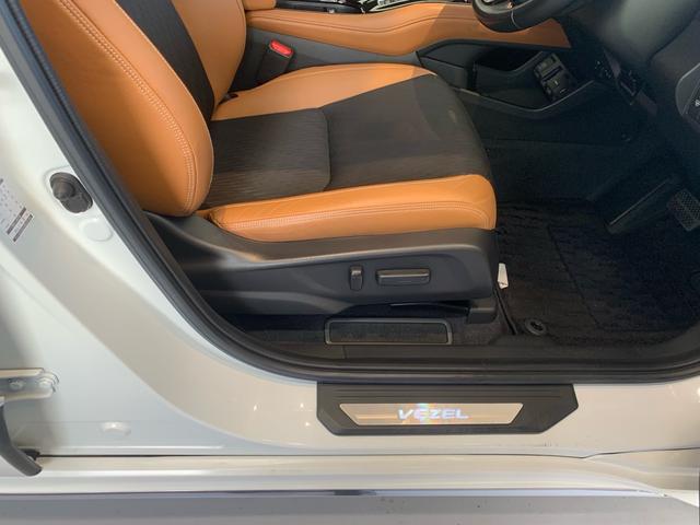 ヴェゼル ハイブリッドZ・ホンダセンシング ワンオーナー 禁煙車 アルパイン8インチナビ バックカメラ ETC ドラレコ 運転席パワーシート ハーフレザーシート シートヒーター 純正17インチアルミ(23枚目)