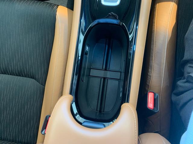 ヴェゼル ハイブリッドZ・ホンダセンシング ワンオーナー 禁煙車 アルパイン8インチナビ バックカメラ ETC ドラレコ 運転席パワーシート ハーフレザーシート シートヒーター 純正17インチアルミ(33枚目)