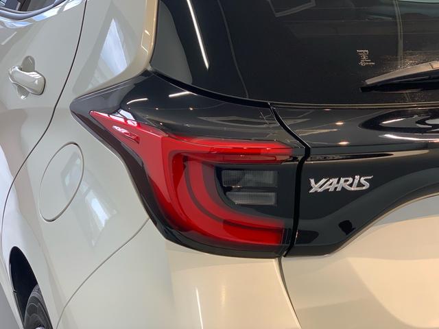 ヤリス G ワンオーナー 禁煙車 純正ディスプレイオーディオ パノラミックビューモニター ETC 前後ドラレコ スマートキー LEDヘッドライト シートヒーター(17枚目)