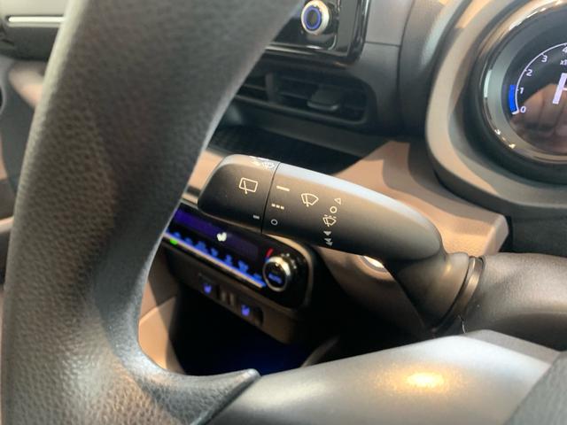 ヤリス G ワンオーナー 禁煙車 純正ディスプレイオーディオ パノラミックビューモニター ETC 前後ドラレコ スマートキー LEDヘッドライト シートヒーター(31枚目)