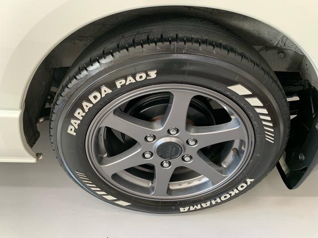 ハイエースバン スーパーＧＬ　ダークプライムＩＩ　禁煙車　ワンオーナー　ディーゼルターボ　ストラーダＳＤナビ　パノラミックビューモニター　ドラレコ前後　ＥＴＣ　デジタルインナーミラー　　１７インチ社外アルミ　ホワイトレタータイヤ（23枚目）