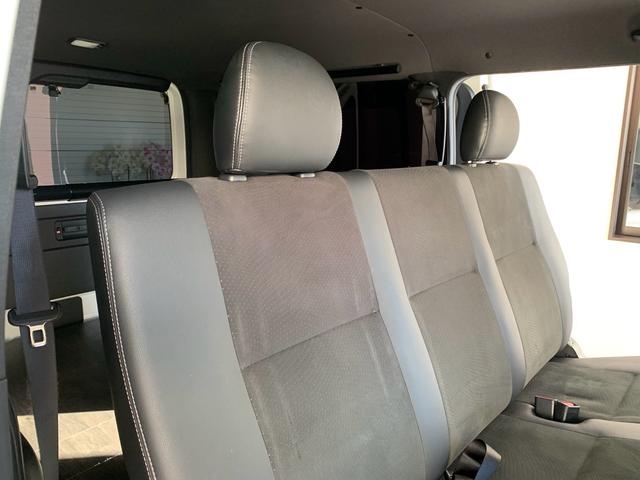 ハイエースバン スーパーＧＬ　ダークプライムＩＩ　禁煙車　ワンオーナー　ディーゼルターボ　ストラーダＳＤナビ　パノラミックビューモニター　ドラレコ前後　ＥＴＣ　デジタルインナーミラー　　１７インチ社外アルミ　ホワイトレタータイヤ（49枚目）