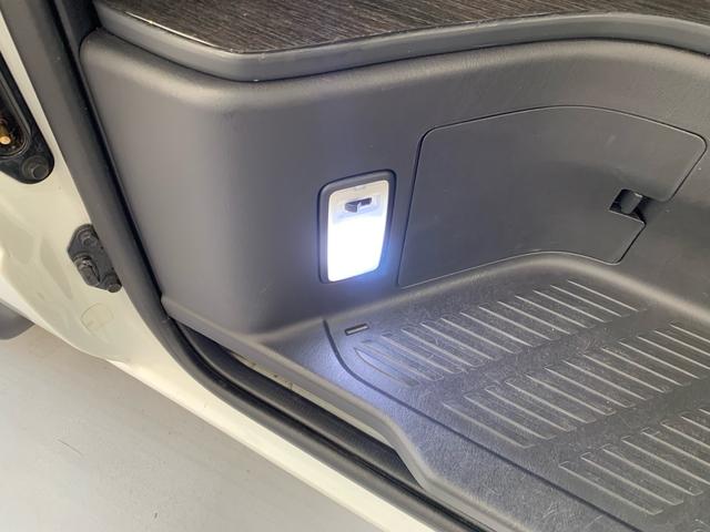 ハイエースバン スーパーＧＬ　ダークプライムＩＩ　禁煙車　ワンオーナー　ディーゼルターボ　ストラーダＳＤナビ　パノラミックビューモニター　ドラレコ前後　ＥＴＣ　デジタルインナーミラー　　１７インチ社外アルミ　ホワイトレタータイヤ（54枚目）