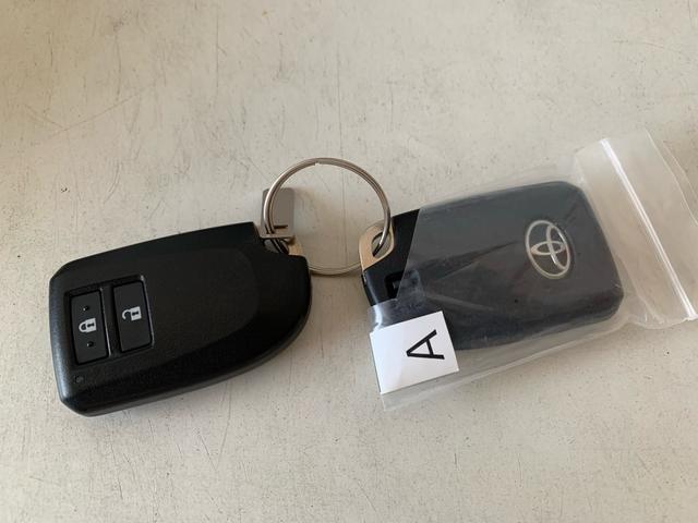 ハイエースバン スーパーＧＬ　ダークプライムＩＩ　禁煙車　ワンオーナー　ディーゼルターボ　ストラーダＳＤナビ　パノラミックビューモニター　ドラレコ前後　ＥＴＣ　デジタルインナーミラー　　１７インチ社外アルミ　ホワイトレタータイヤ（58枚目）