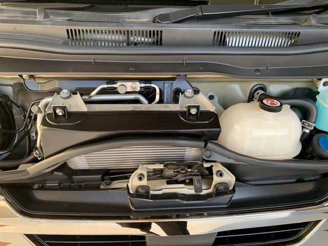 ハイエースバン スーパーＧＬ　ダークプライムＩＩ　禁煙車　ワンオーナー　ディーゼルターボ　ストラーダＳＤナビ　パノラミックビューモニター　ドラレコ前後　ＥＴＣ　デジタルインナーミラー　　１７インチ社外アルミ　ホワイトレタータイヤ（60枚目）