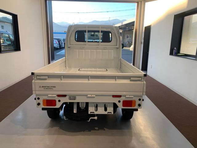 ミニキャブトラック Ｍ　新車未登録車　４ＷＤ　ＡＴ　エアコン　パワステ　パワーウィンドウ　キーレス　リアパーキングセンサー　アイドリングストップ　オートライト　ヘッドライトレベライザー（12枚目）