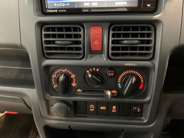 キャリイトラック KCエアコン・パワステ 4WD オートマ ストラーダSDナビ バックカメラ 前後ドラレコ ETC ワンオーナー 禁煙車 オートライト フルセグTV Bluetooth(6枚目)