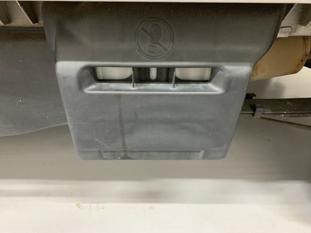 キャリイトラック KCエアコン・パワステ 4WD オートマ ストラーダSDナビ バックカメラ 前後ドラレコ ETC ワンオーナー 禁煙車 オートライト フルセグTV Bluetooth(28枚目)